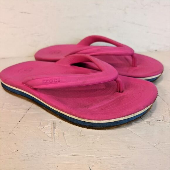 Crocs Pink Shoe Girls Slip On Flip Flops Sandals Thong Size J 1 Girls Summer - Picture 1 of 8